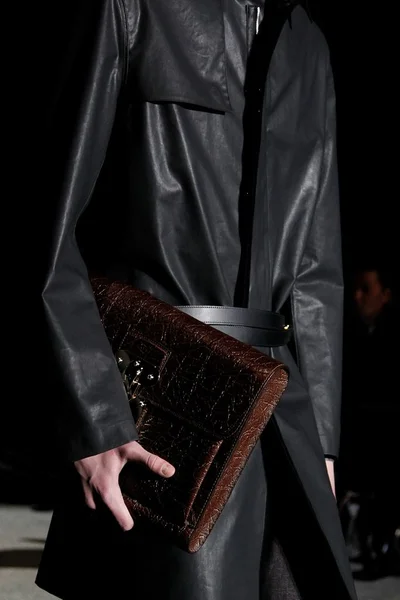 Look 4